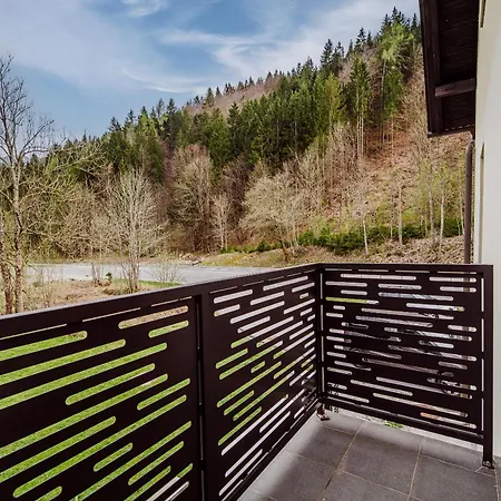 Lela With Sauna Apartment