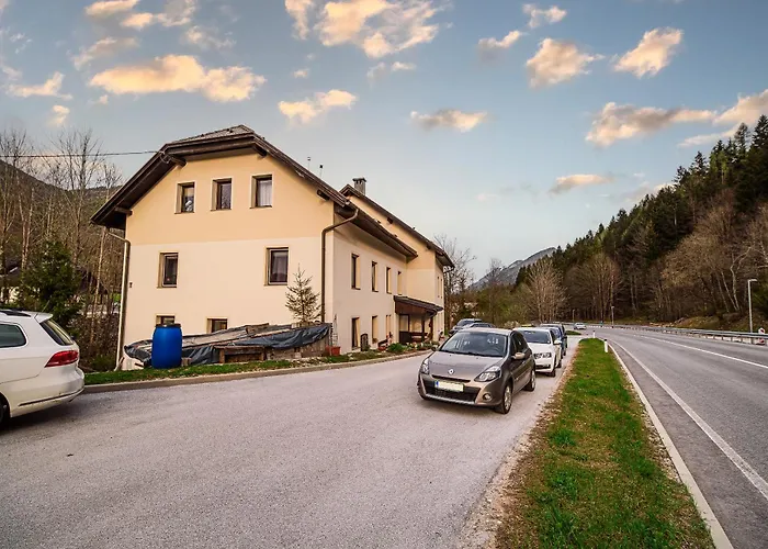 Apartma Lela With Sauna